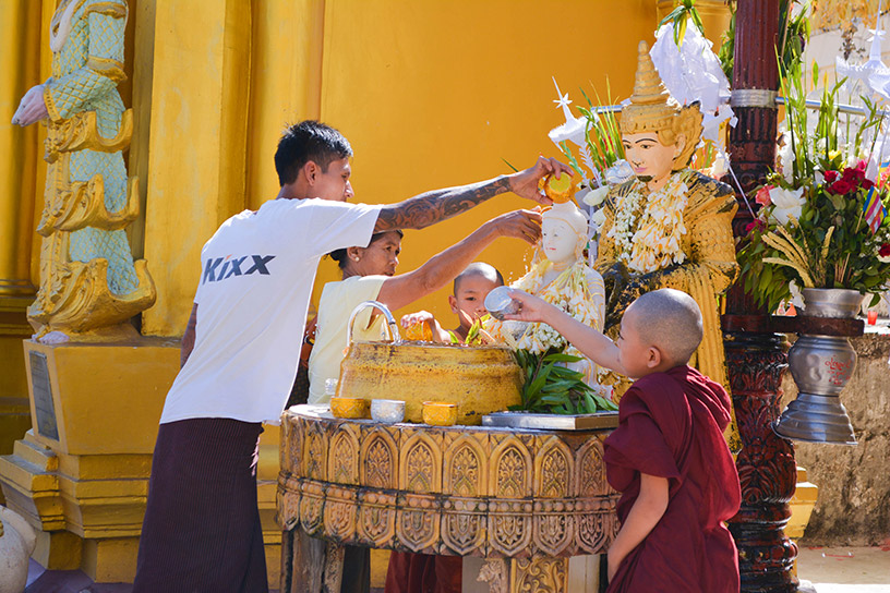 Yangon's golden pagoda