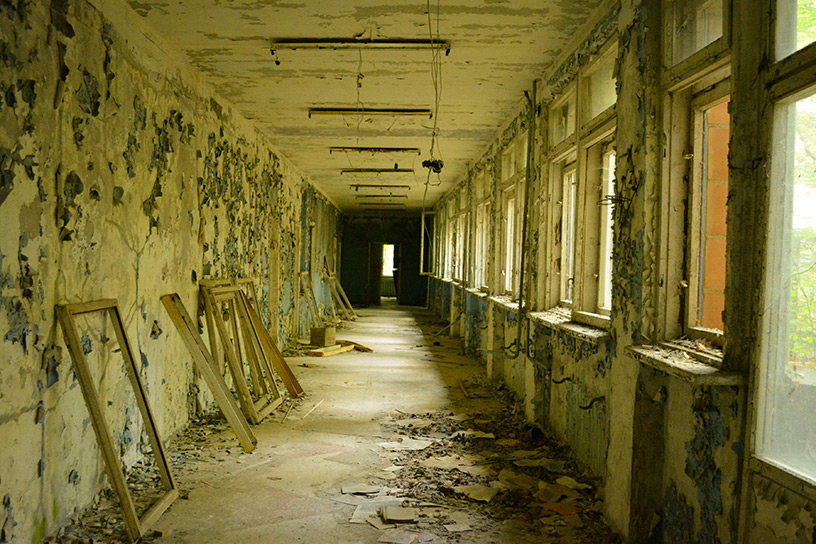 chernobyl-abandoned-hall