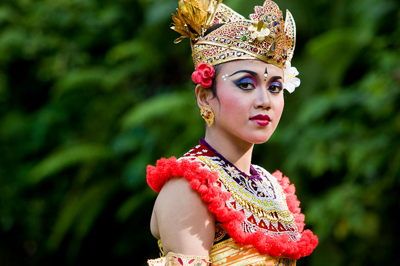 traditional Indonesian dress